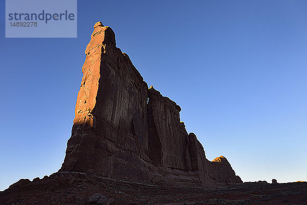 Courthouse Towers bei Sonnenuntergang im Arches National Park  Utah  USA