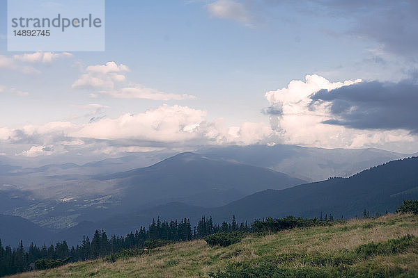 Berge im Karpatengebirge  Ukraine