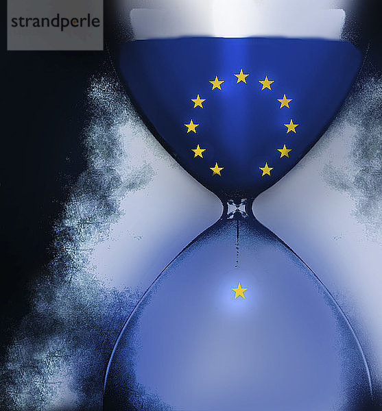 Von der Flagge der Europäischen Union fallender Stern in einer Sanduhr