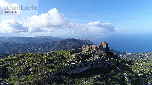 Italien  Sizilien  Gioiosa Guardia alte Burg