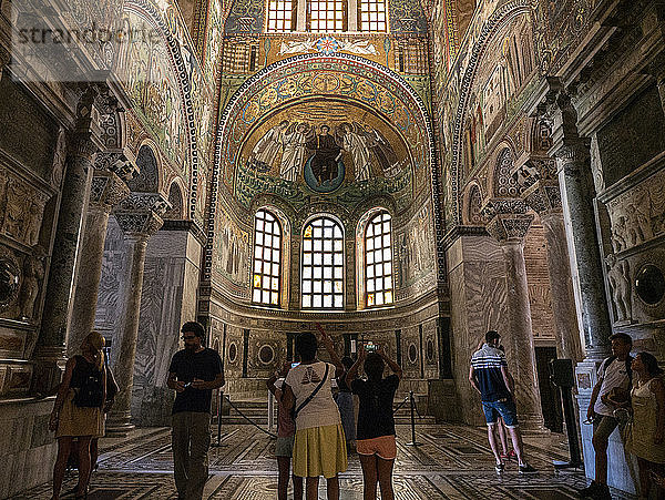 Italien  Emilia Romagna  Ravenna  Byzantinische Mosaike in der Basilika von San Vitale