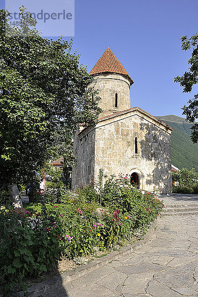 Aserbaidschan  Kish  Kirche vor Ort