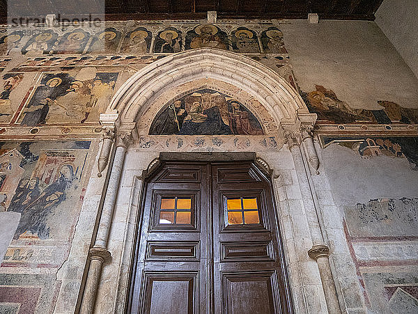 Italien  Latium  Subiaco  Das Kloster von San Benedetto und Santa Scolastica  oder Heiligtum des Sacro Speco