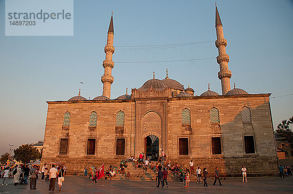 Asien  Türkei  Istanbul  Yeni Camii  Neue Moschee  Eminonu