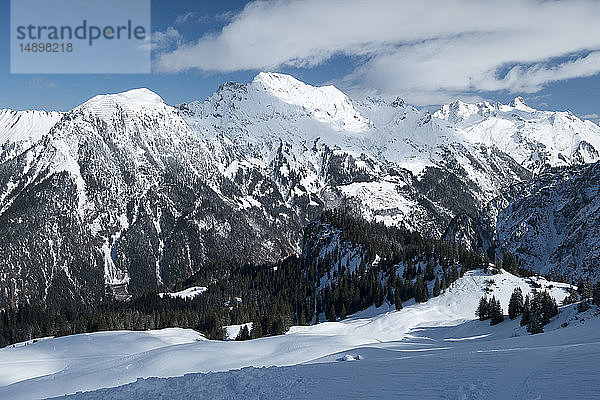 Österreich  Biosphärenpark Großes Walsertal  das Tal und das Lechquellengebirge  Zitterklapfen ( 2403 m )