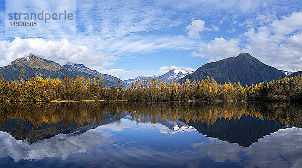 Moose Lake  Mendenhall Recreation Area; Alaska  Vereinigte Staaten von Amerika