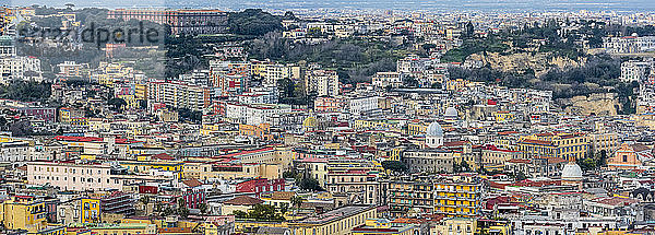 Panoramablick auf die Stadt Neapel vom Castel Sant'Elmo; Neapel  Italien