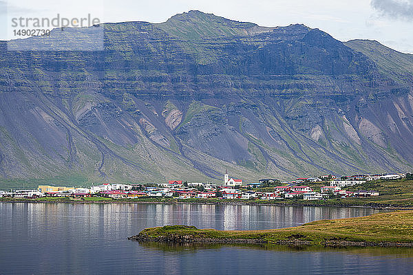 Die Stadt Grundarfjorour  Halbinsel Snaefellsness; Island