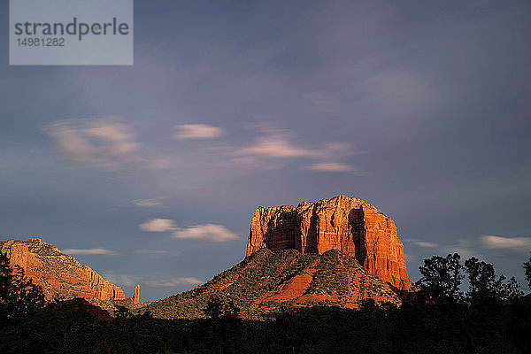 Malerische Landschaften bei Sonnenuntergang  Sedona  Arizona  USA