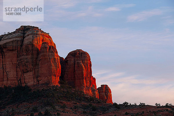 Malerische Landschaften bei Sonnenuntergang  Sedona  Arizona  USA