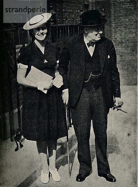 Mary Churchill und ihr Vater   um 1945. Schöpfer: Unbekannt.