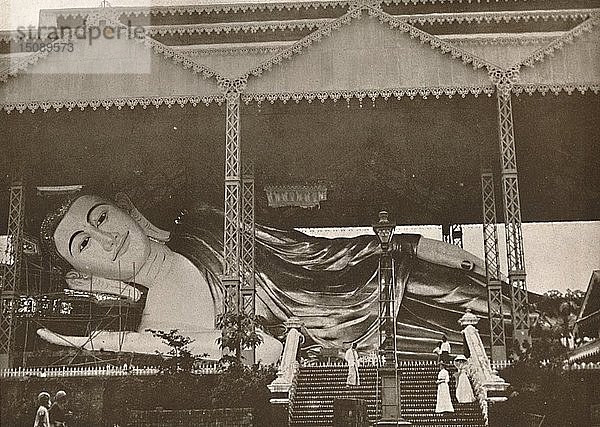 Gigantische liegende Buddha-Figur  Pegu   1900. Schöpfer: Unbekannt.