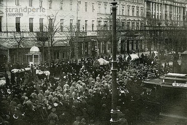 Deutsche Gefangene in Warschau   (1919). Schöpfer: Unbekannt.