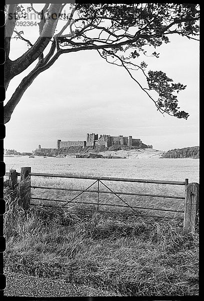 Bamburgh Castle  Northumberland  ca. 1955-c1980. Schöpfer: Ursula Clark.