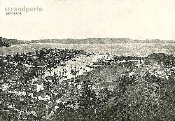 Hafenansicht aus der Vogelperspektive  Bergen  Norwegen  1895. Schöpfer: Unbekannt.