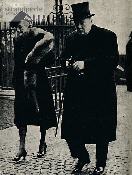 Beim Begräbnis des Herzogs von Connaught   Januar 1942  (1945). Schöpfer: Unbekannt.