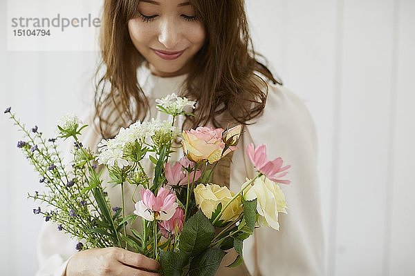 Japanerin mit Blumen