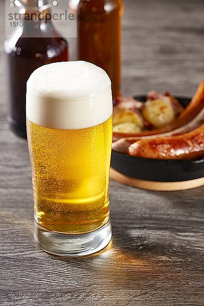 Bier und deutsches Essen