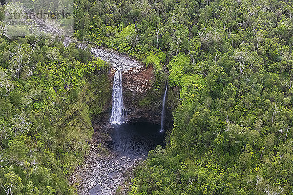 USA  Hawaii  Big Island  Luftaufnahme eines Wasserfalls