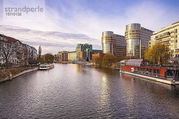 Deutschland  Berlin  Blick auf die Spree