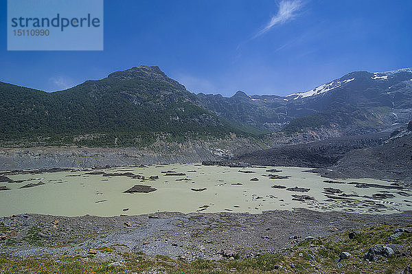 Glatteis am Lago Nahuel Huapi  Nahuel-Huapi-Nationalpark  Argentinien  Südamerika