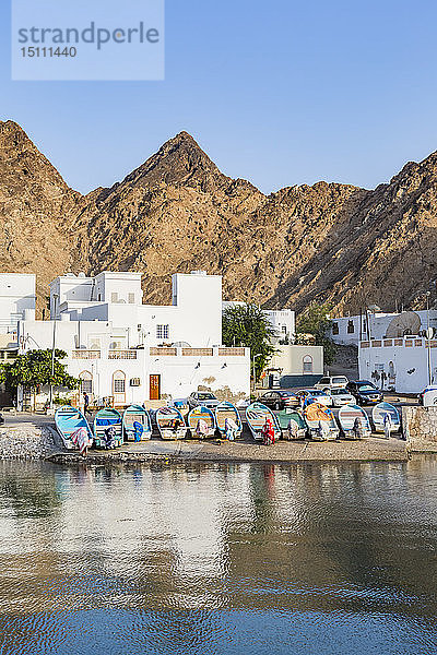Sultanat Oman  Matrah  Fischerboote auf dem Meer