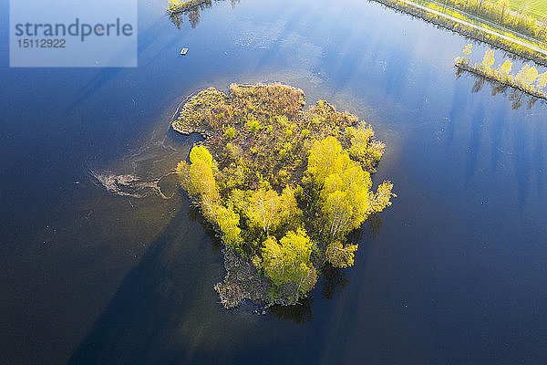 Deutschland  Augsburg  Insel im Bobinger-Stausee  Luftaufnahme