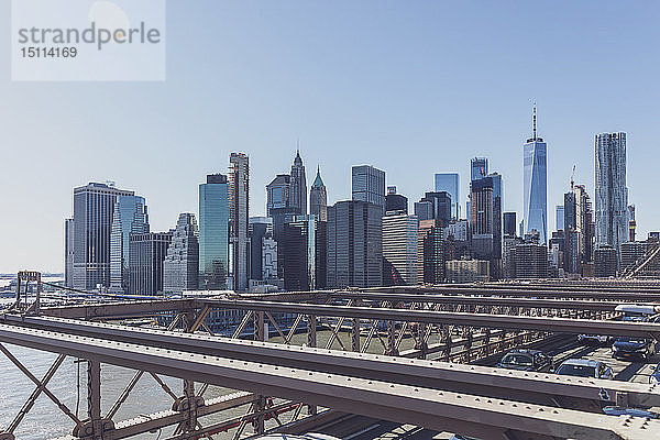 Brooklyn Bridge und Skyline  New York City  USA