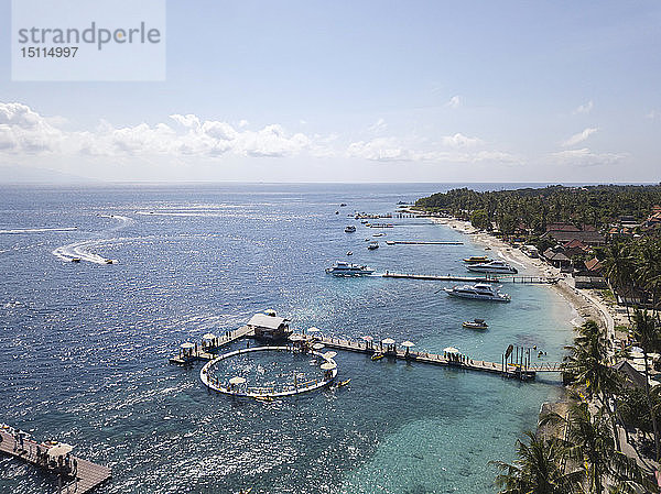 Luftaufnahme des Strandes von Kutampi  Insel Nusa Penida  Bali  Indonesien