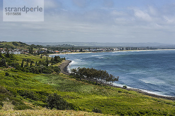 Aussichtspunkt über North Creek und Lennox Head in der Nähe von Byron Bay  New South Wales  Australien