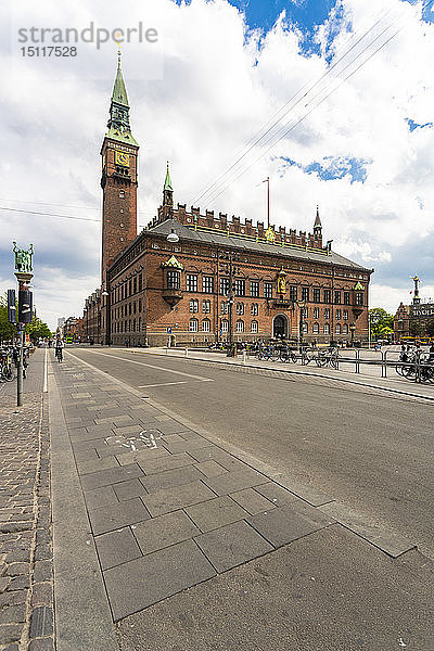 Rathaus von Kopenhagen im Sommer  Dänemark