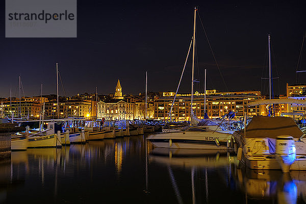 Frankreich  Marseille  Altstadt  alter Hafen bei Nacht
