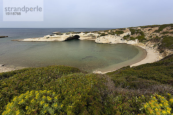 Italien  Sardinien  S'Archittu  Felsbogen an der Küste