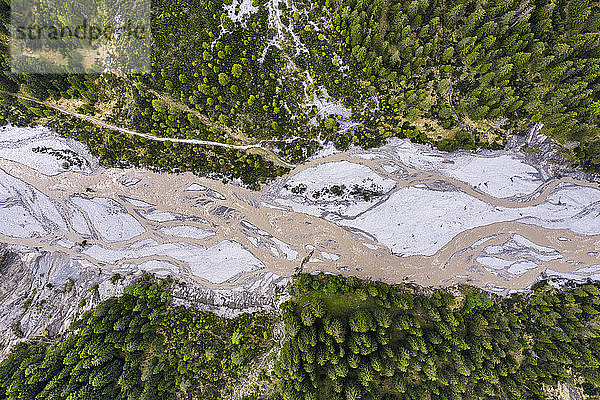 Luftaufnahme über Streimbach  Lechtal  Tirol  Österreich