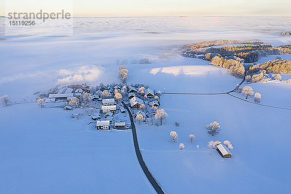 Deutschland  Bayern  Attenkam im Winter  Luftaufnahme