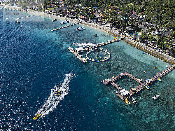 Luftaufnahme der Touristenattraktionen  Strand von Kutampi  Insel Nusa Penida  Bali Indonesien