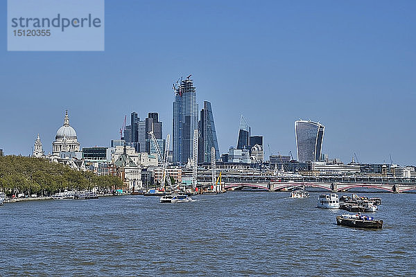 Großbritannien  London  Themse und Skyline