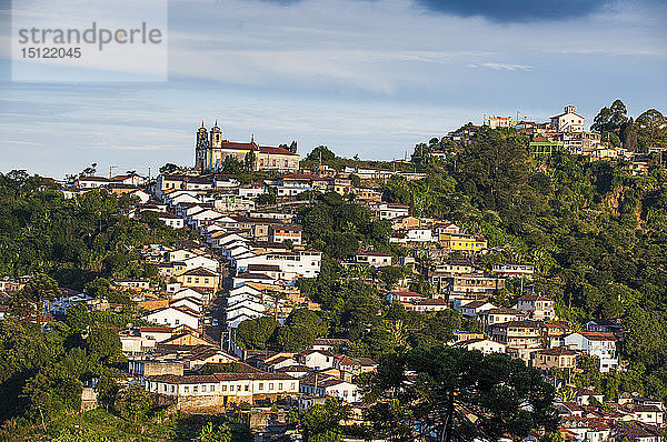 Blick auf die Kolonialstadt Ouro Preto  Minas Gerais  Brasilien