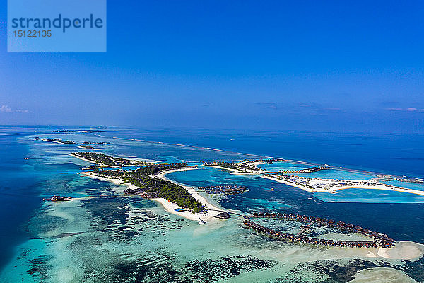 Luftaufnahme über Olhuveli und Bodufinolhu mit Fun Island Resort  Süd Male Atoll  Malediven