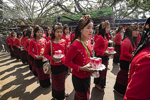 Pindaya-Höhlenfest  Pindaya  Shan-Staat  Myanmar (Birma)