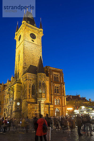 Das alte Rathaus in der Abenddämmerung  UNESCO-Weltkulturerbe  Prag  Böhmen  Tschechische Republik  Europa