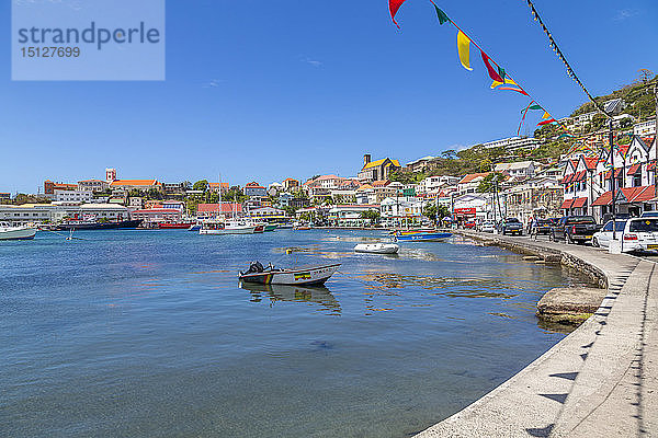 Blick über den Carenage von St. George's  Grenada  Inseln über dem Winde  Westindische Inseln  Karibik  Mittelamerika