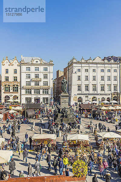 Der Hauptplatz  Rynek Glowny  in der mittelalterlichen Altstadt  UNESCO-Weltkulturerbe  Krakau  Polen  Europa