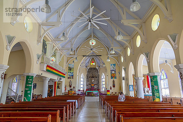 Innenraum der Kathedrale der Unbefleckten Empfängnis  St. George's  Grenada  Inseln über dem Winde  Westindien  Karibik  Mittelamerika