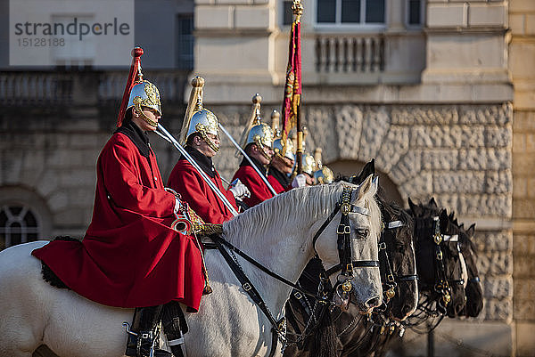 Wachablösung  Horse Guards  Westminster  London  England  Vereinigtes Königreich  Europa