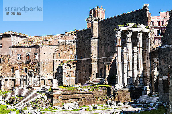 Das Forum des Augustus  Tempel des Mars Ultor  UNESCO-Weltkulturerbe  Rom  Latium  Italien  Europa