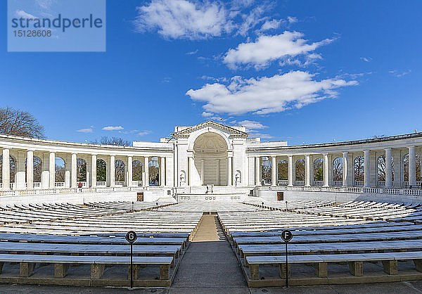 Ansicht des Memorial Amphitheatre auf dem Arlington National Cemetery  Washington D.C.  Vereinigte Staaten von Amerika  Nordamerika