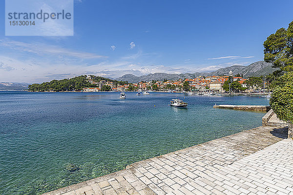 Blick auf Cavtat an der Adria  Cavtat  Dubrovnik Riviera  Kroatien  Europa