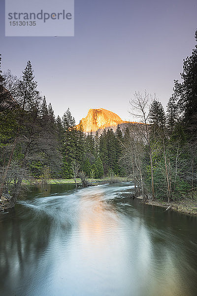 Half Dome  Yosemite-Nationalpark  UNESCO-Welterbe  Kalifornien  Vereinigte Staaten von Amerika  Nordamerika