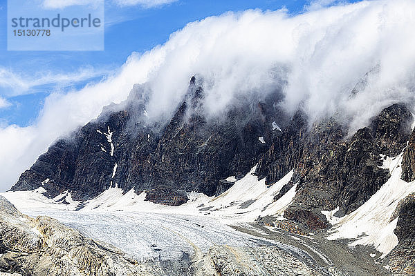 Wolken über dem Scerscen-Gletscher  Valmalenco  Valtellina  Lombardei  Italien  Europa